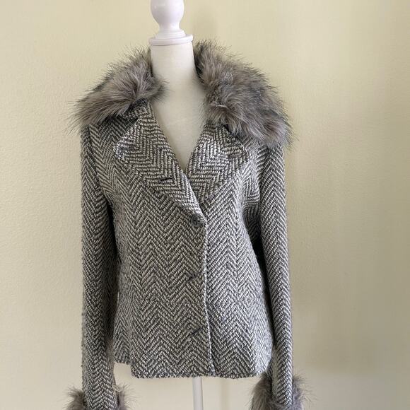 Per Una Marks & Spencer Grey Tweed Jacket Women’s Size 12 Faux Fur Collar Cuffs - Picture 1 of 16